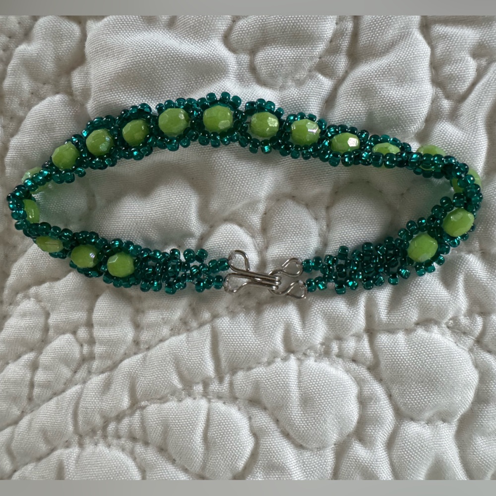 Elegant Green Beaded Bracelet—Made in Ecuador - Picture 2 of 3